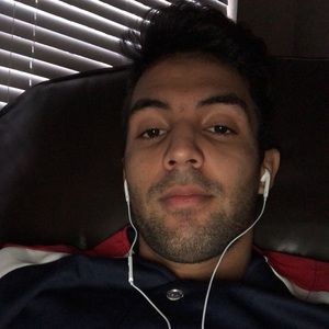 Meet your Posher, Carlos